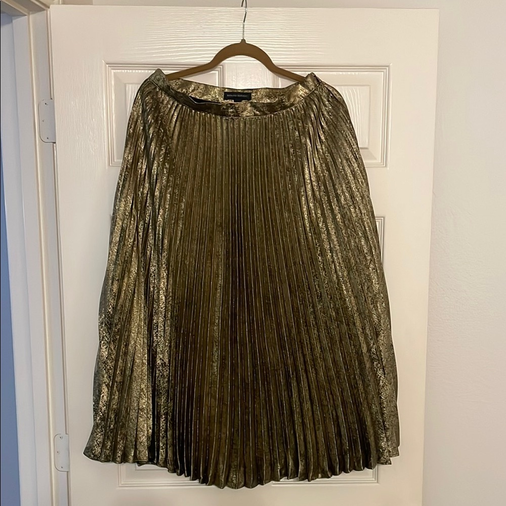 Banana Republic Women's Gold Pleated Skirt
